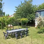 B&B 